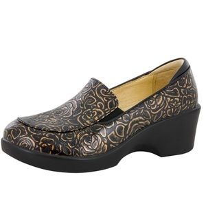 ALEGRIA | Women Emma Bronze Bouquet Floral Embossed Nubuck Leather Clogs size 38